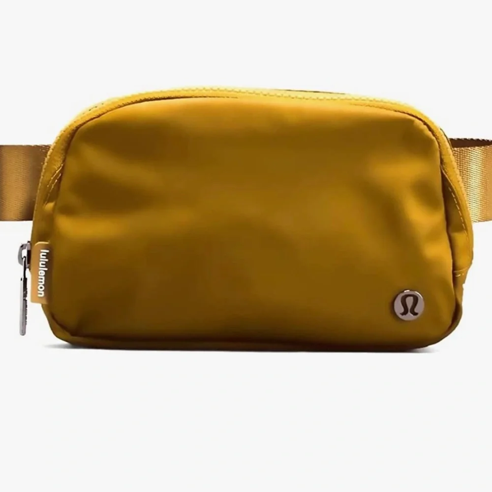 388. Lululemon Burnt caramel everywhere belt bag 1L - Picture 2 of 6